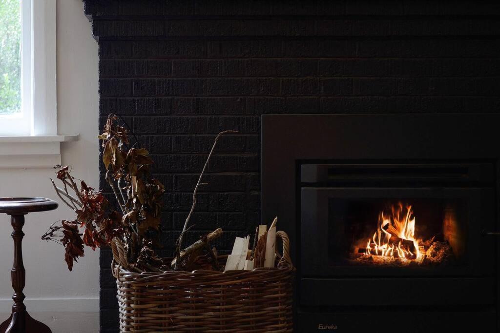 Harrys House Warburton - Peaceful Riverside Cottage In The Perfect Location 外观 照片