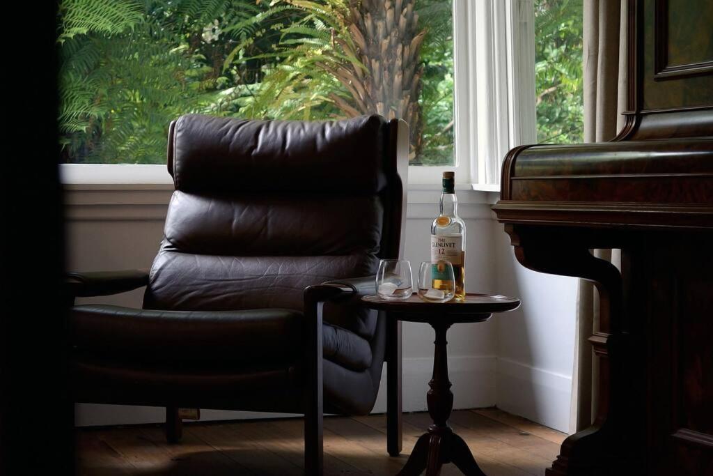 Harrys House Warburton - Peaceful Riverside Cottage In The Perfect Location 外观 照片