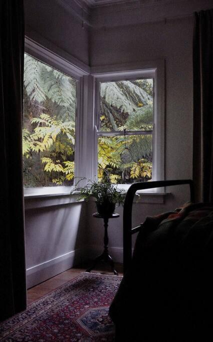 Harrys House Warburton - Peaceful Riverside Cottage In The Perfect Location 外观 照片