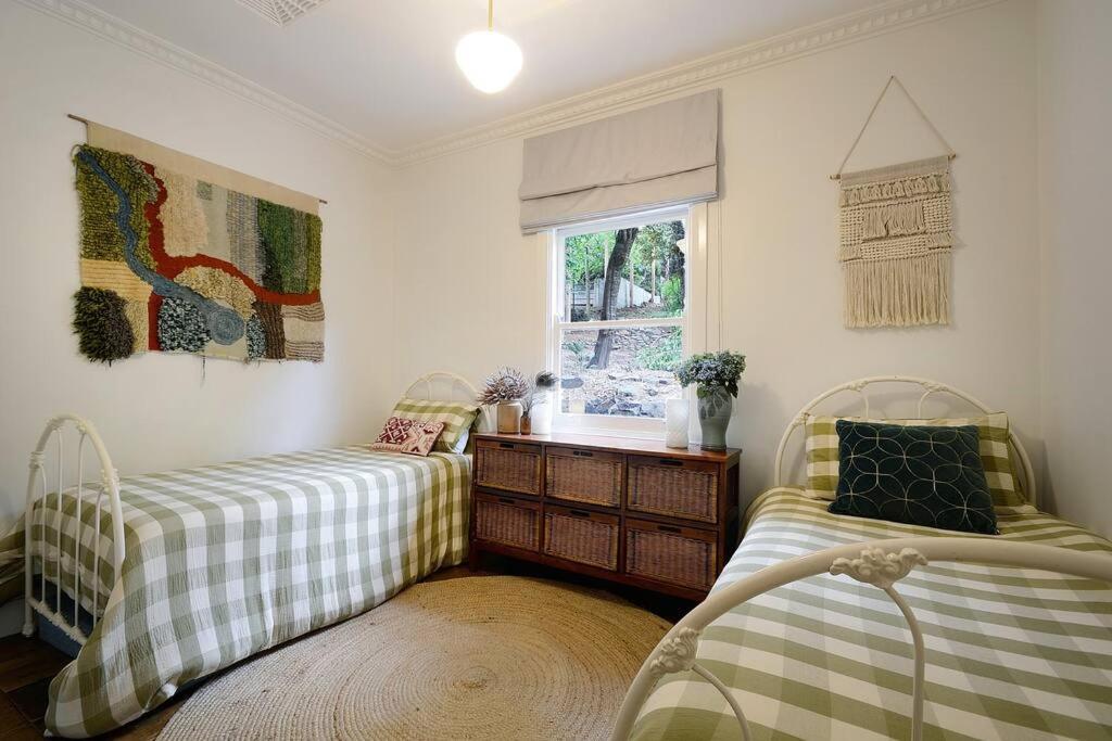 Harrys House Warburton - Peaceful Riverside Cottage In The Perfect Location 外观 照片